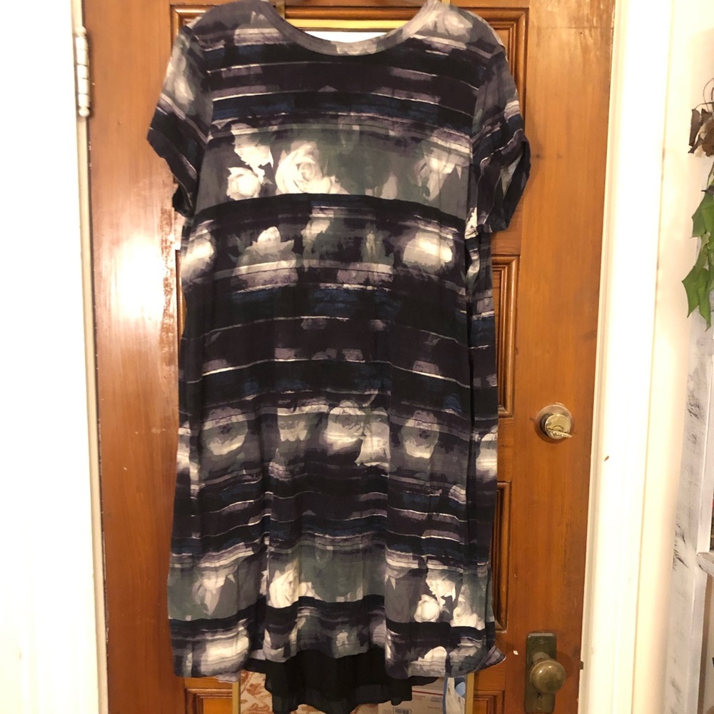 Simply Vera Wang Chic Casual Dress